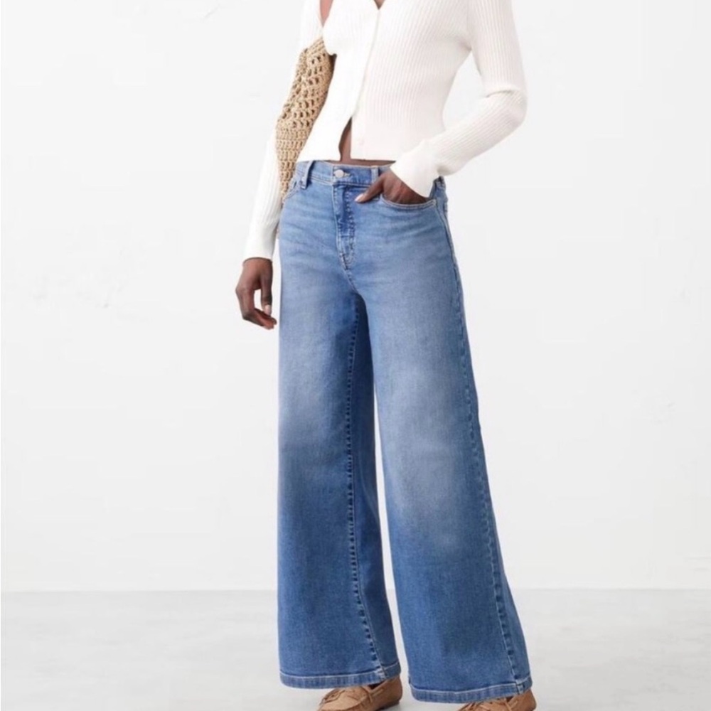 High rise, wide leg Jeans by Banana Republic size 29